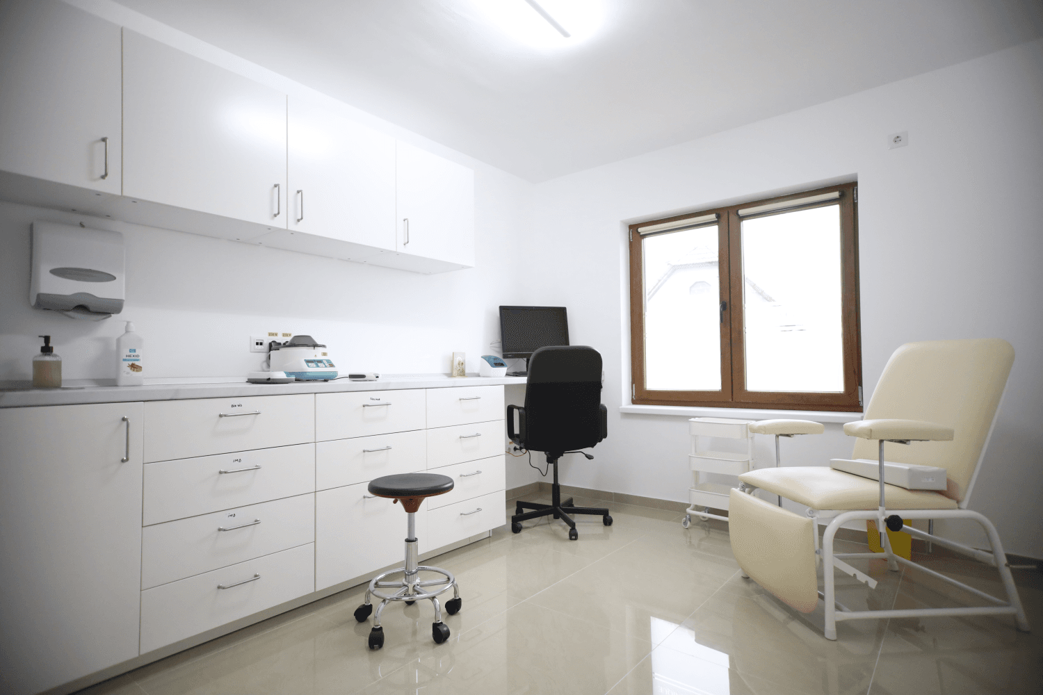 Laboratory equipment